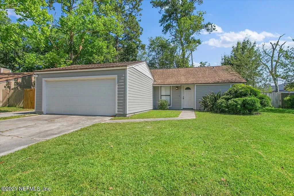 6839 Coralberry Lane N Jacksonville FL 32244