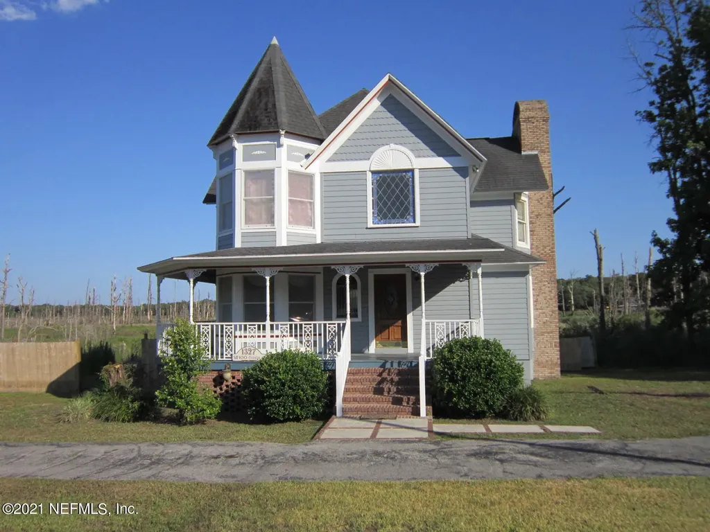 1323 State Road 100 Melrose FL 32666