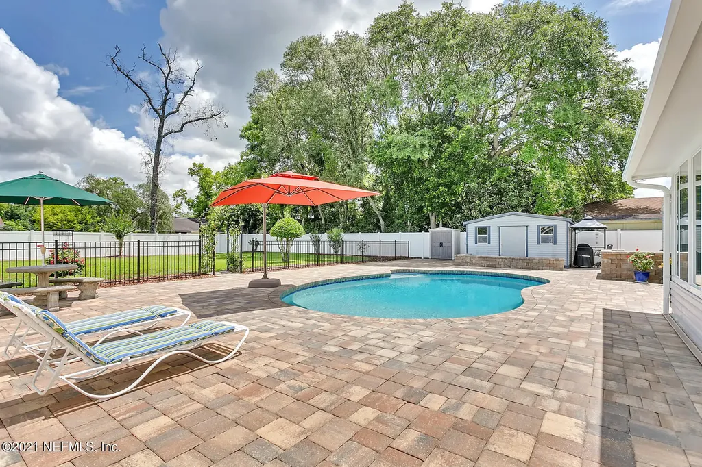 5271 Alloaks Court Jacksonville FL 32258