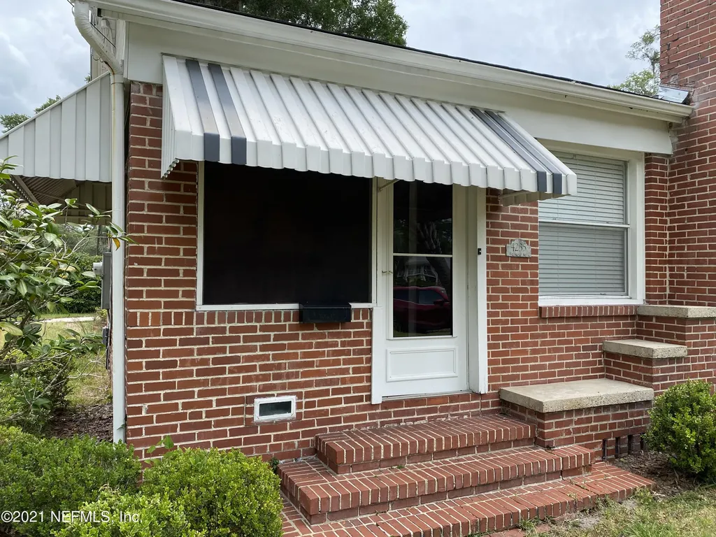 4235 Redwood Avenue Jacksonville FL 32207