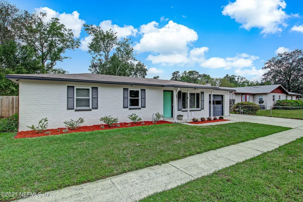 8324 Frost Street N Jacksonville FL 32221