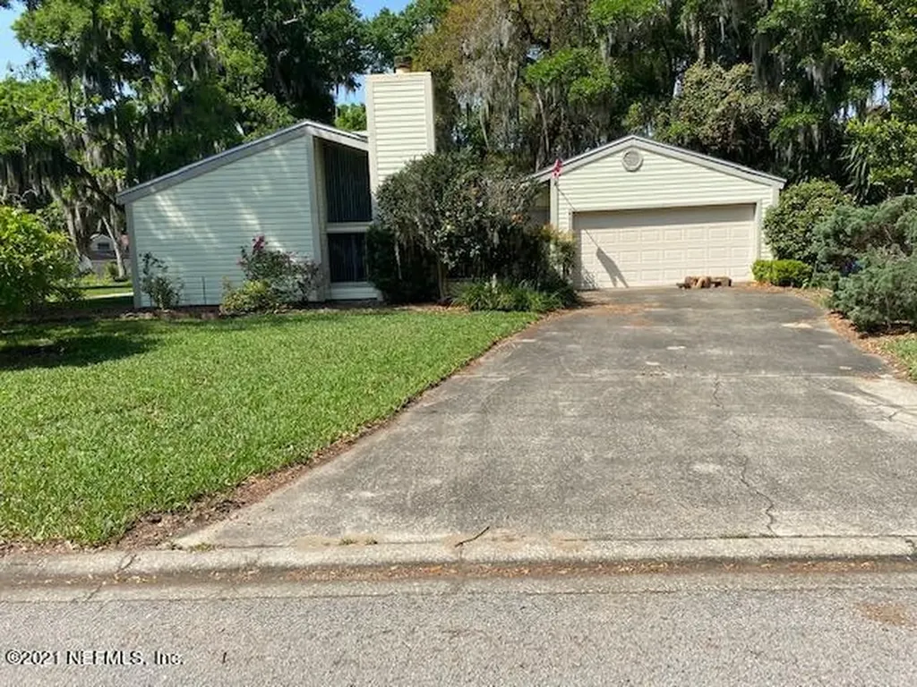 4828 Beacon Drive W Jacksonville FL 32225