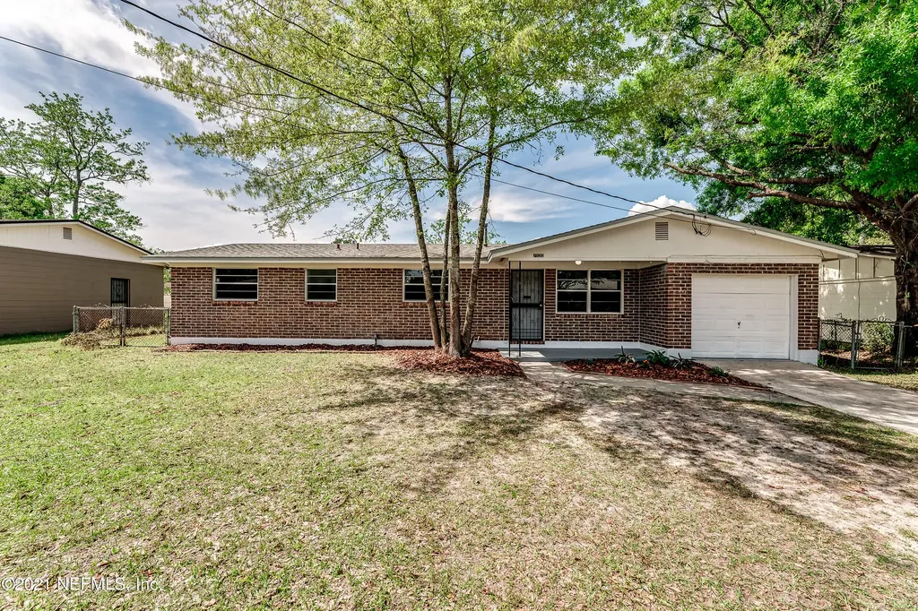 7520 John F Kennedy Drive E Jacksonville FL 32219
