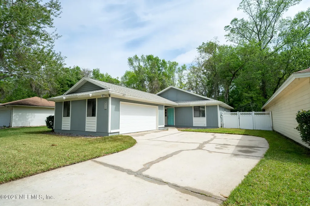 8253 Lake Woodbourne Drive E Jacksonville FL 32217