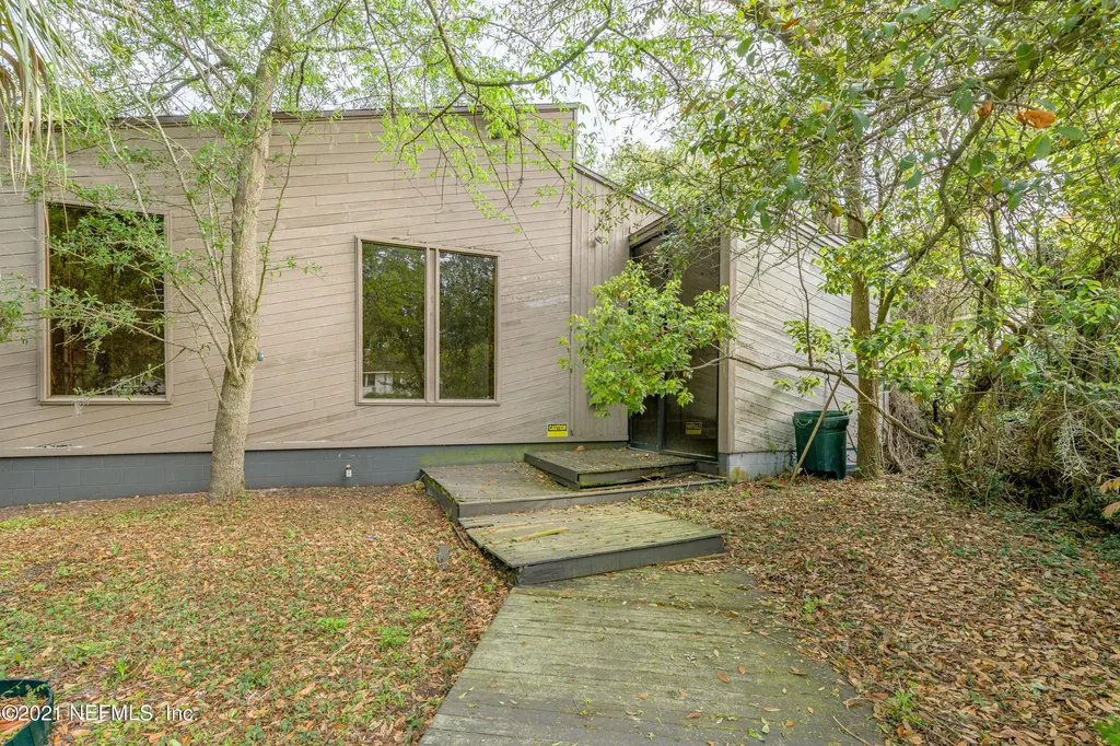 1529 Emerson Street Jacksonville FL 32207