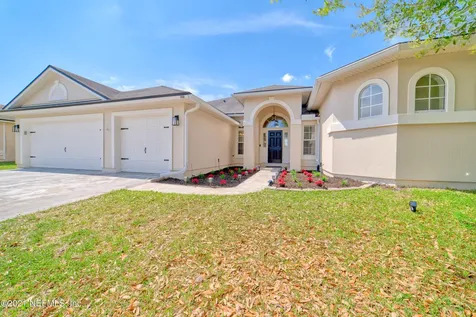 2212 Gardenmoss Drive Green Cove Springs FL 32043