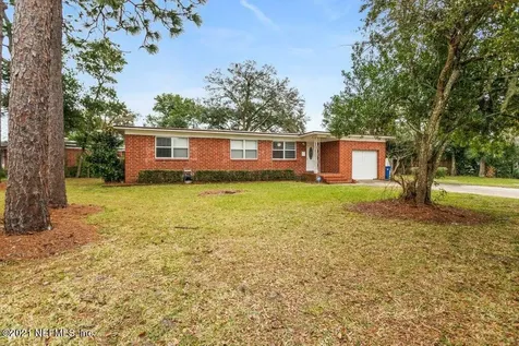 2915 Red Oak Drive Jacksonville FL 32277