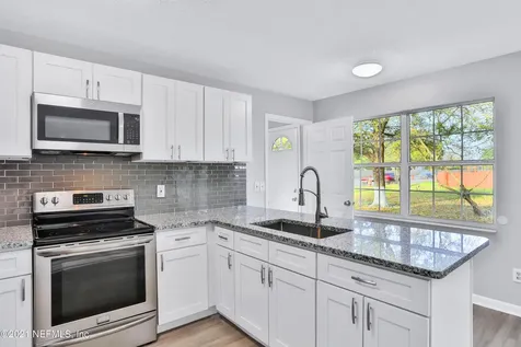 7598 Collins Court Jacksonville FL 32244