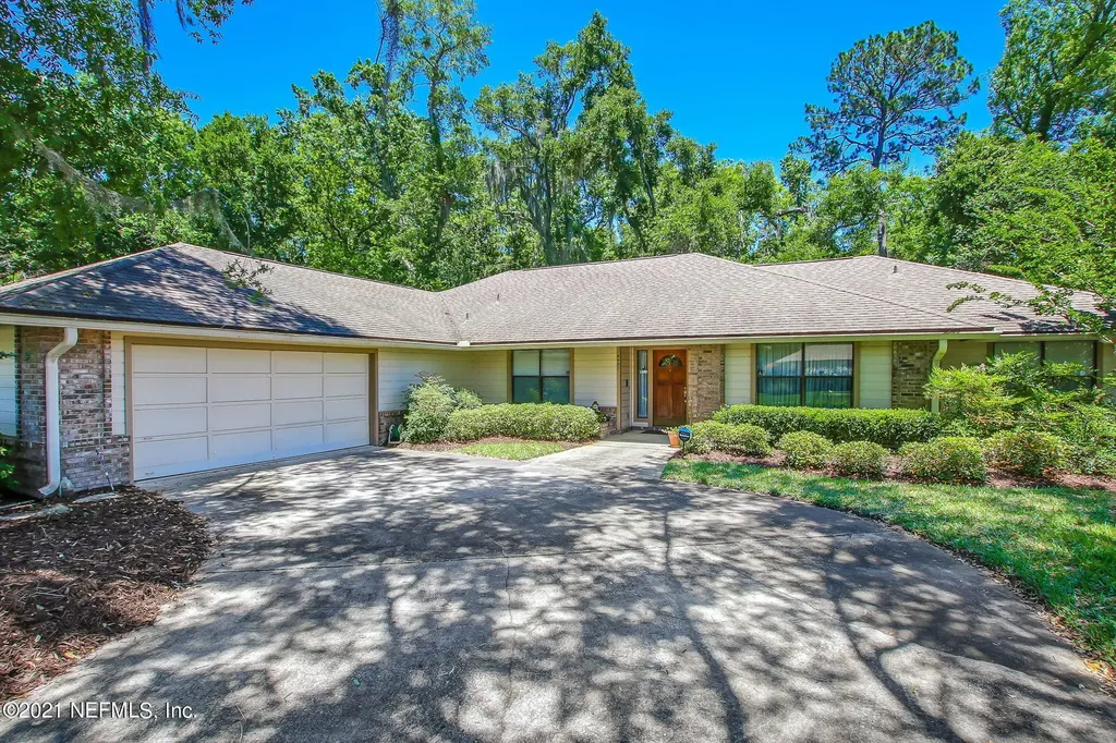 4497 Barrington Oaks Drive Jacksonville FL 32257
