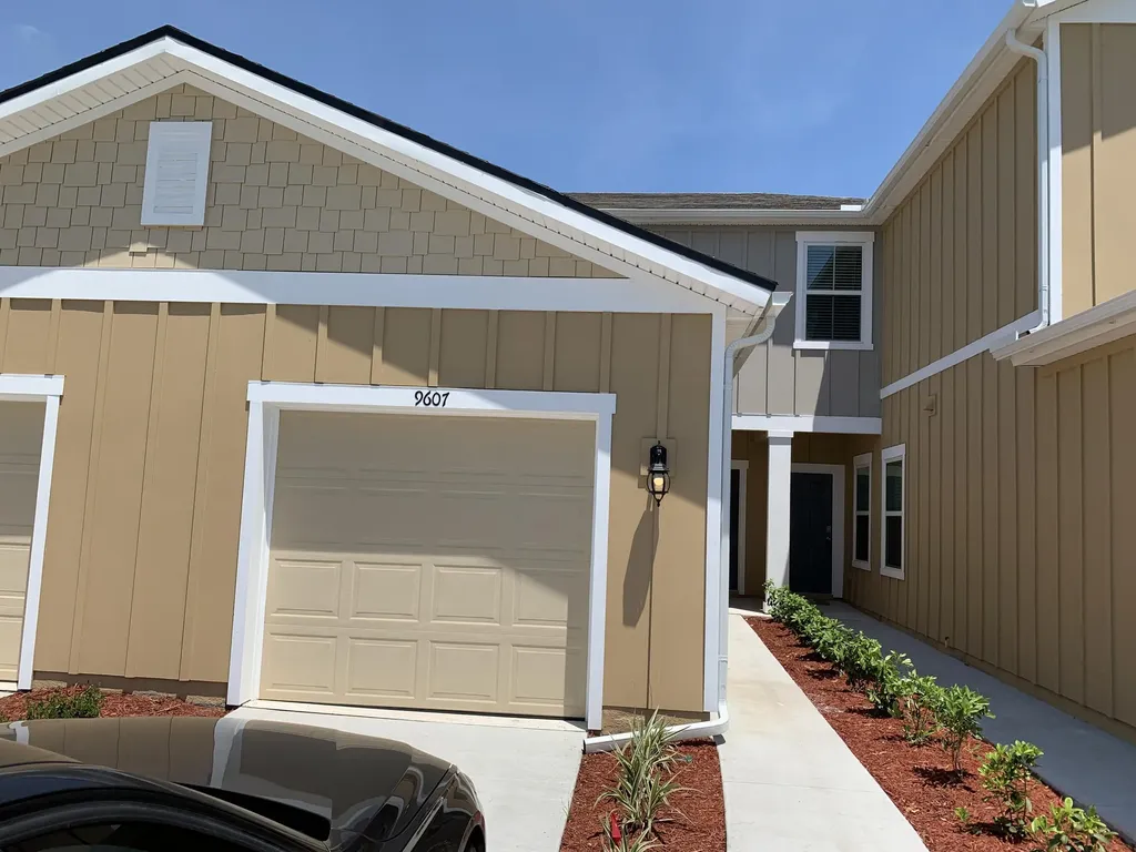 9607 Mira Loma Drive Jacksonville FL 32256