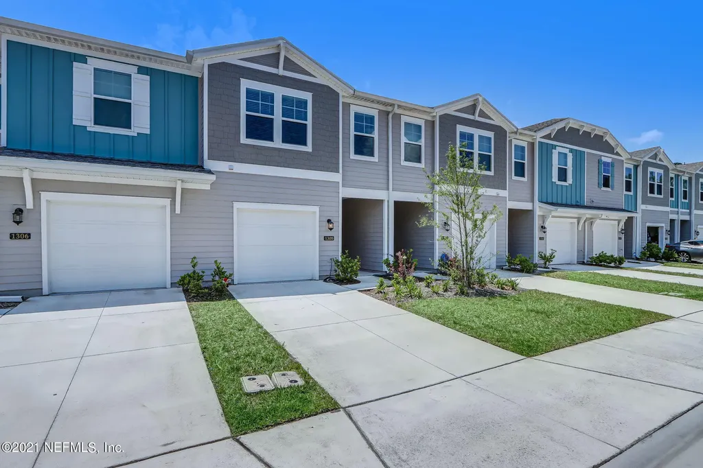 1308 Salt Ridge Avenue Jacksonville FL 32218