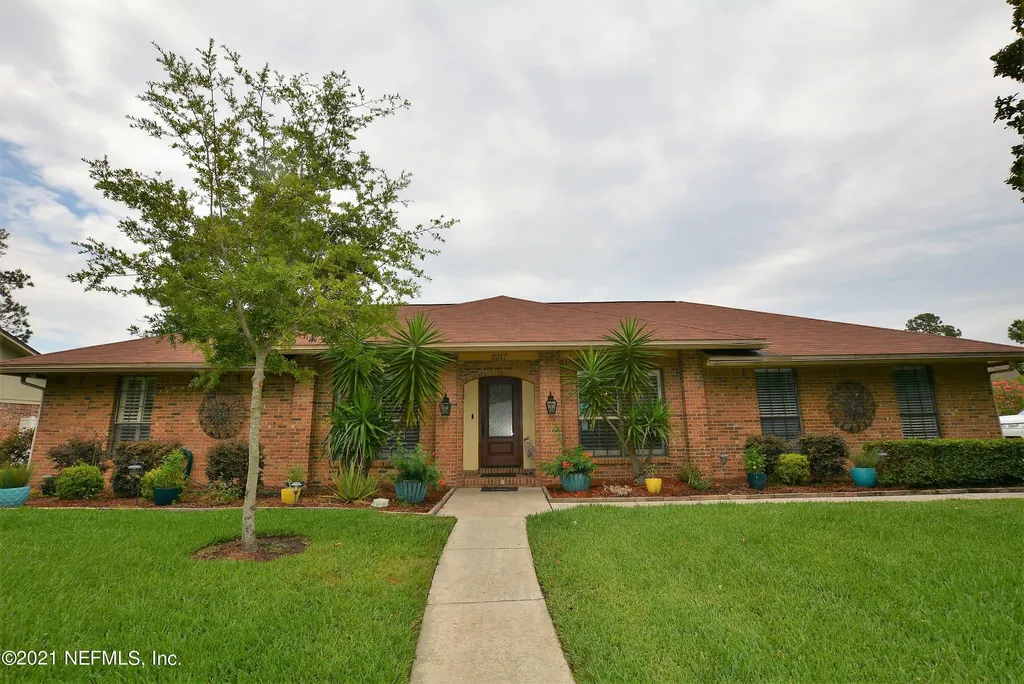 2317 Fallen Tree Drive W Jacksonville FL 32246