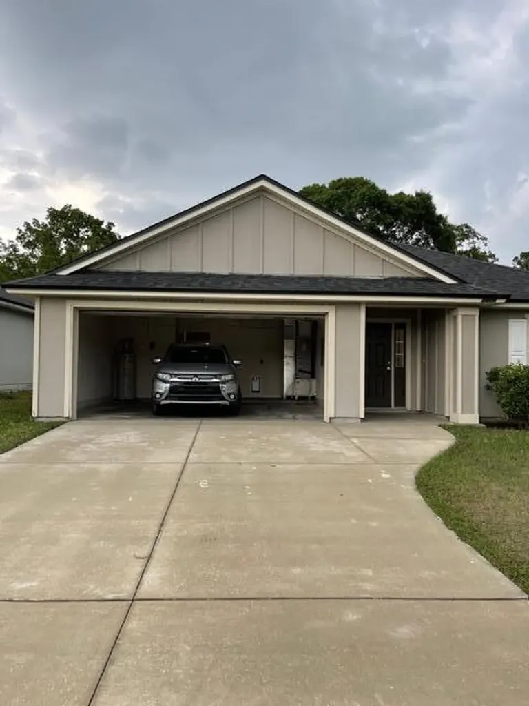 5477 Village Pond Court Jacksonville FL 32222
