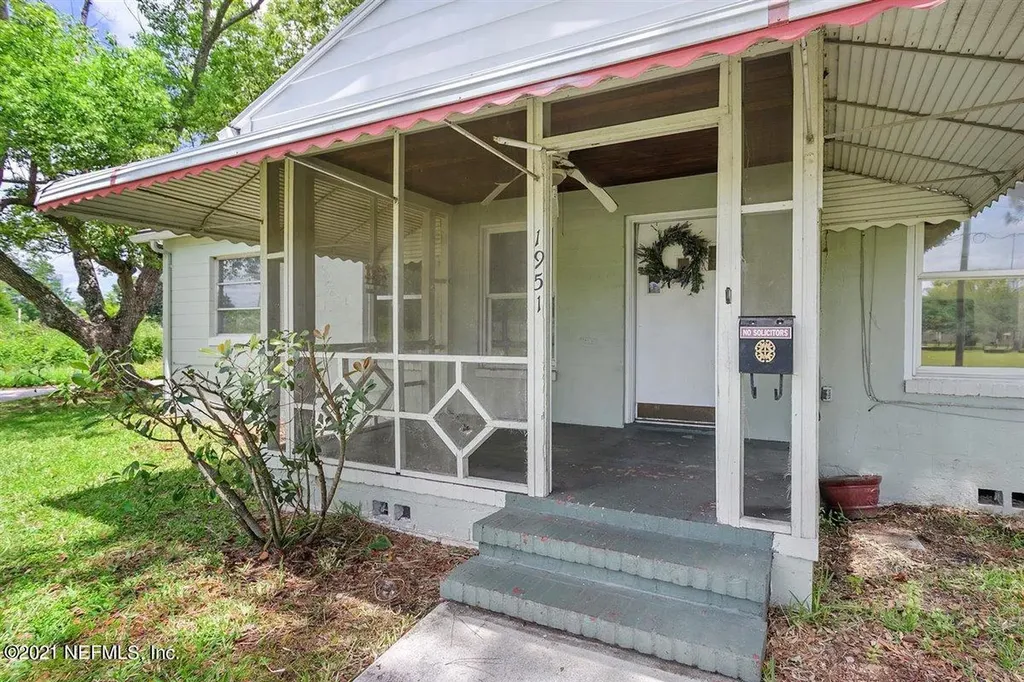 1951 Huntsford Road Jacksonville FL 32207
