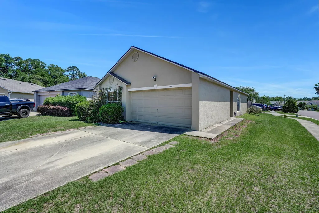 5596 Oak Crossing Court Jacksonville FL 32244