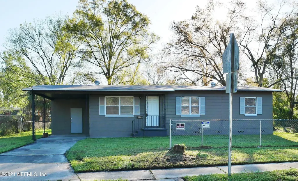 4337 Ish Brant Road W Jacksonville FL 32210