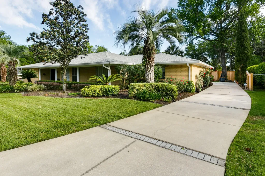 1133 Vale Orchard Lane Jacksonville FL 32207