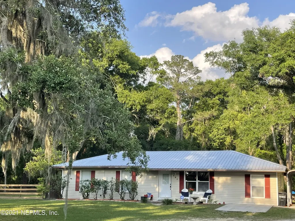 494 W Peniel Road Palatka FL 32177