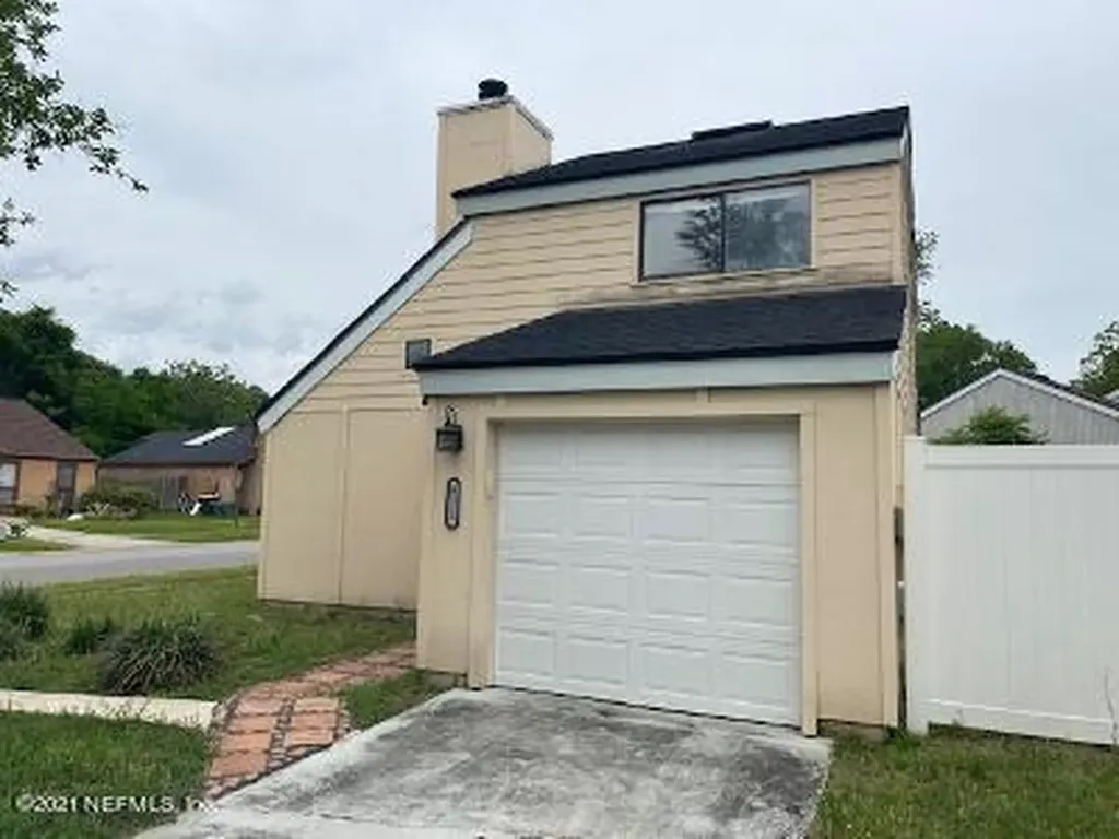 8313 Periwinkle Court Jacksonville FL 32244