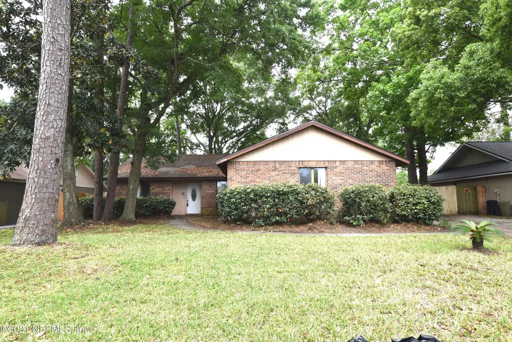 7220 Holiday Hill Court Jacksonville FL 32216