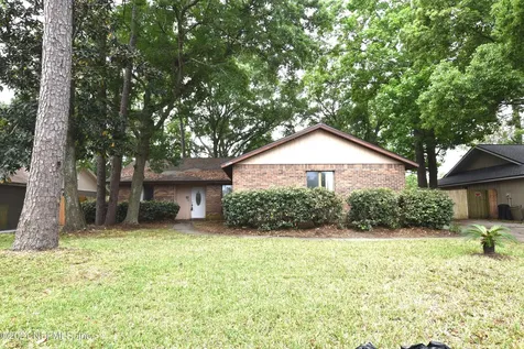 7220 Holiday Hill Court Jacksonville FL 32216