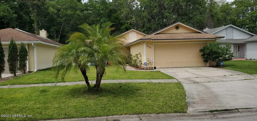 8228 Lake Woodbourne Drive W Jacksonville FL 32217