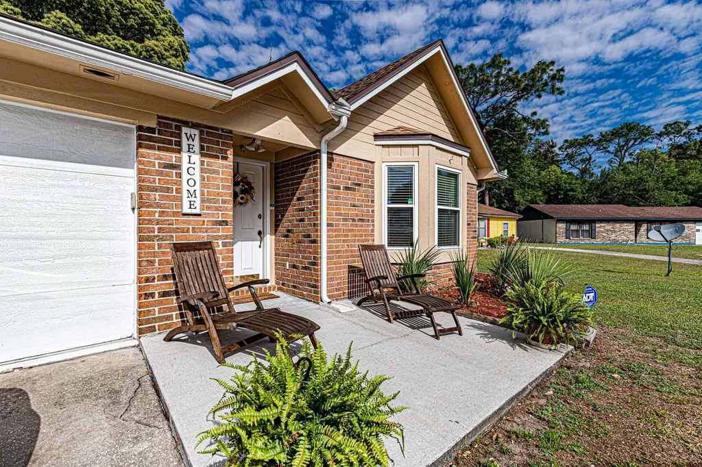 6230 Alfredo Drive W Jacksonville FL 32244