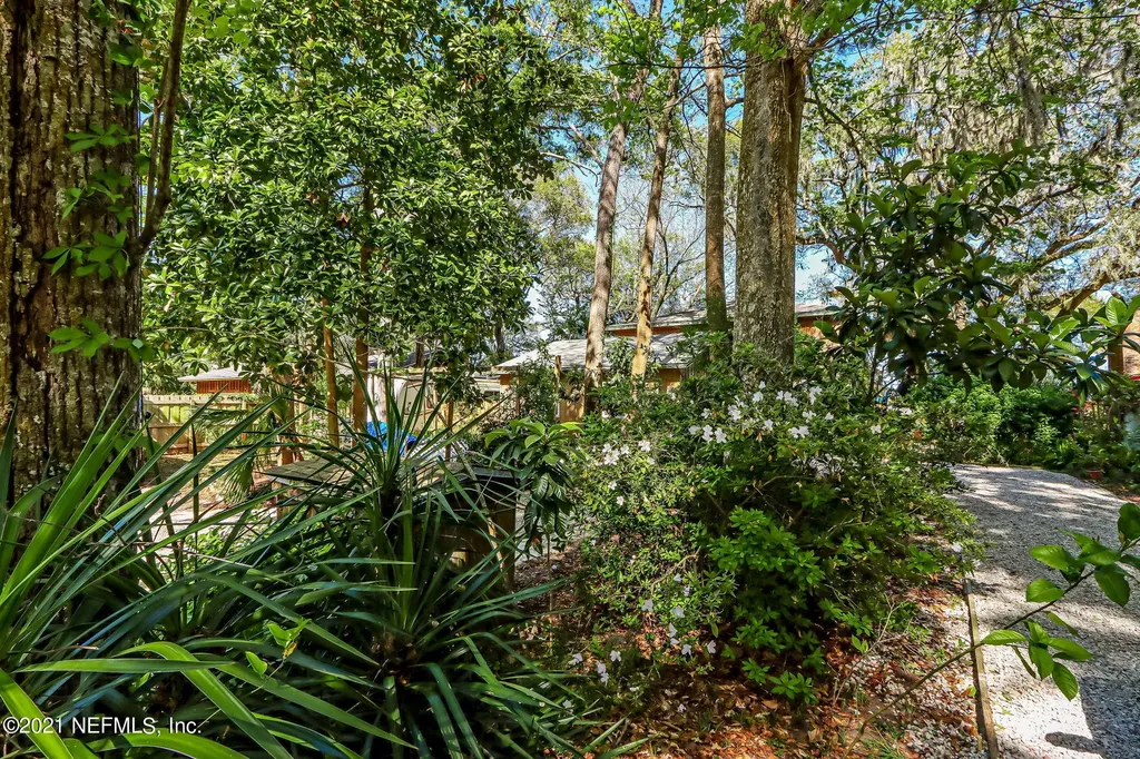 97110 Pirates Point Road Yulee FL 32097