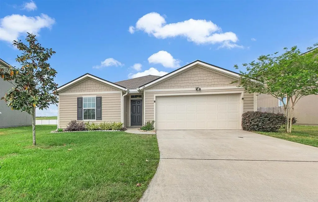 2368 Bonnie Lakes Drive Green Cove Springs FL 32043