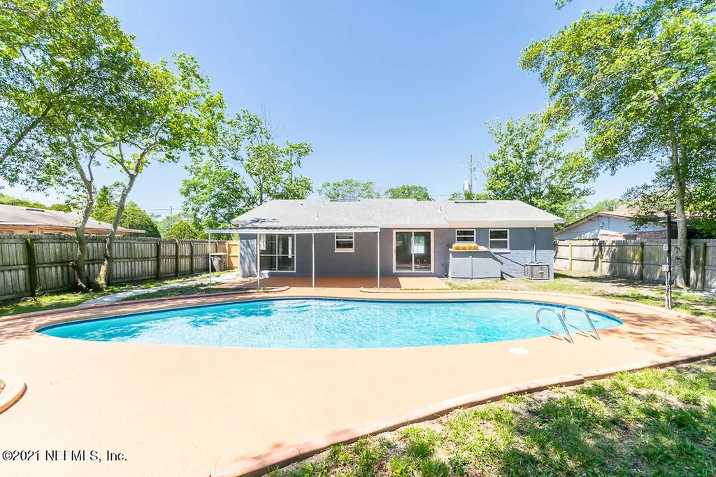 5953 Ridgeway Road E Jacksonville FL 32244