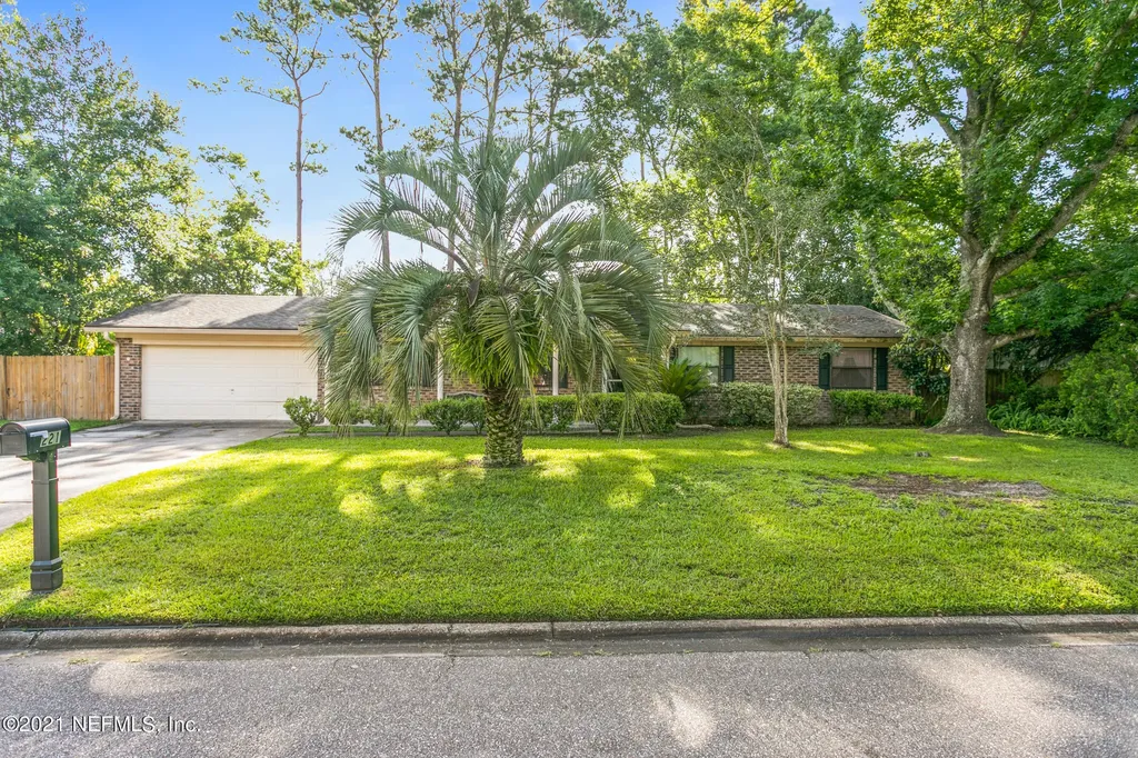221 Cockatiel Drive Jacksonville FL 32225