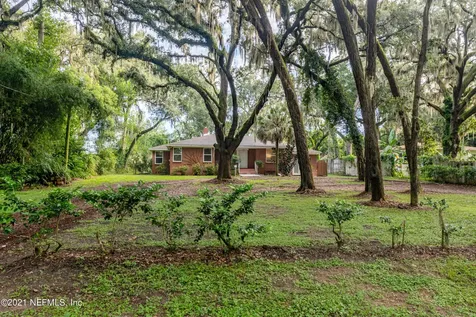10227 Lake View Road W Jacksonville FL 32225