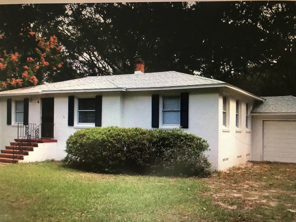 1915 Southside Boulevard Jacksonville FL 32216