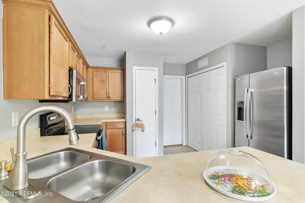 7737 Highchair Lane Jacksonville FL 32210