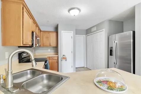 7737 Highchair Lane Jacksonville FL 32210