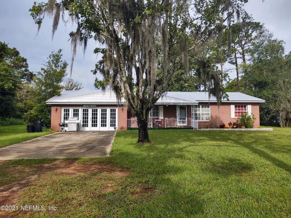 187 N County Road 315 Interlachen FL 32148