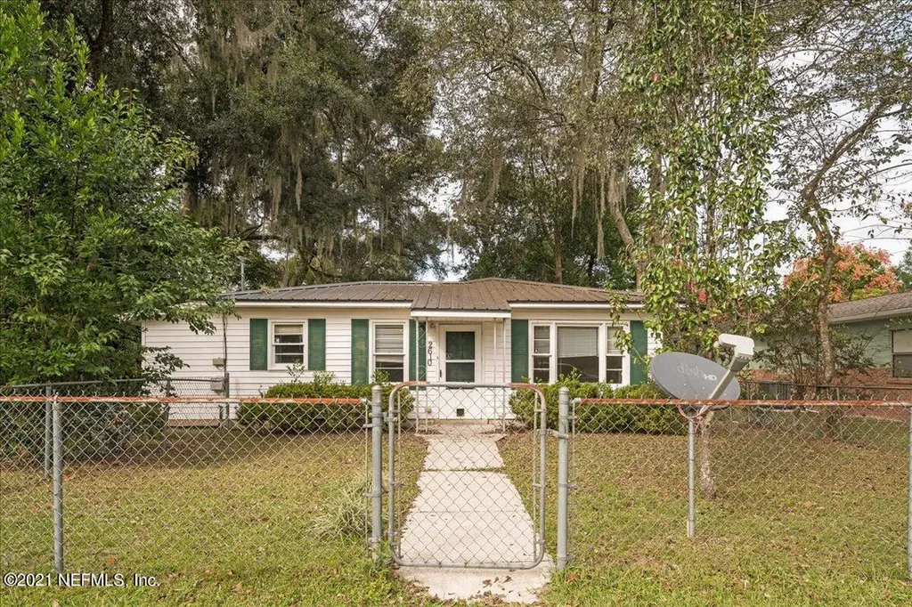 2610 State Street Palatka FL 32177