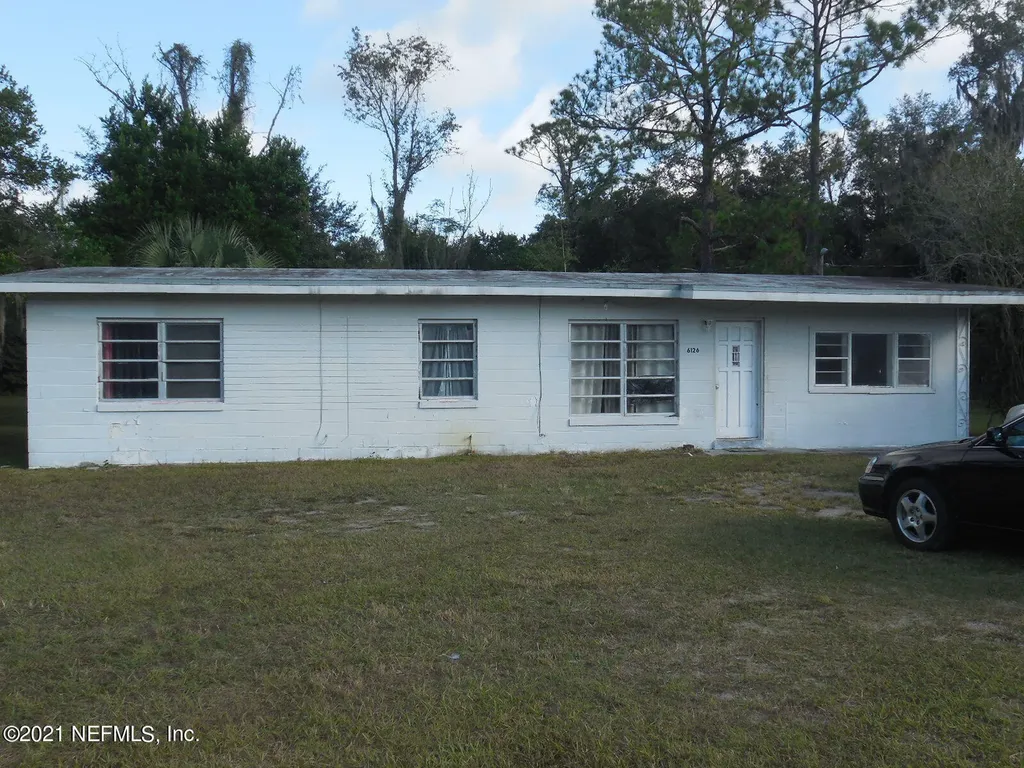 6120 Crill Avenue Palatka FL 32177