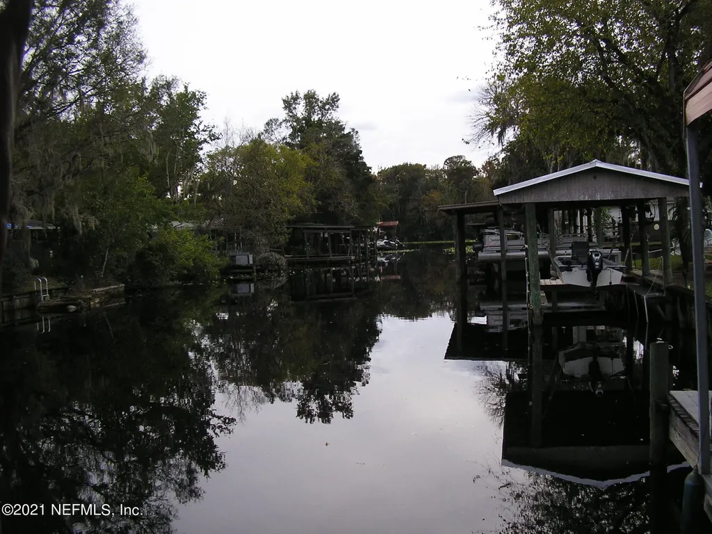 144 Smith Lane Satsuma FL 32189