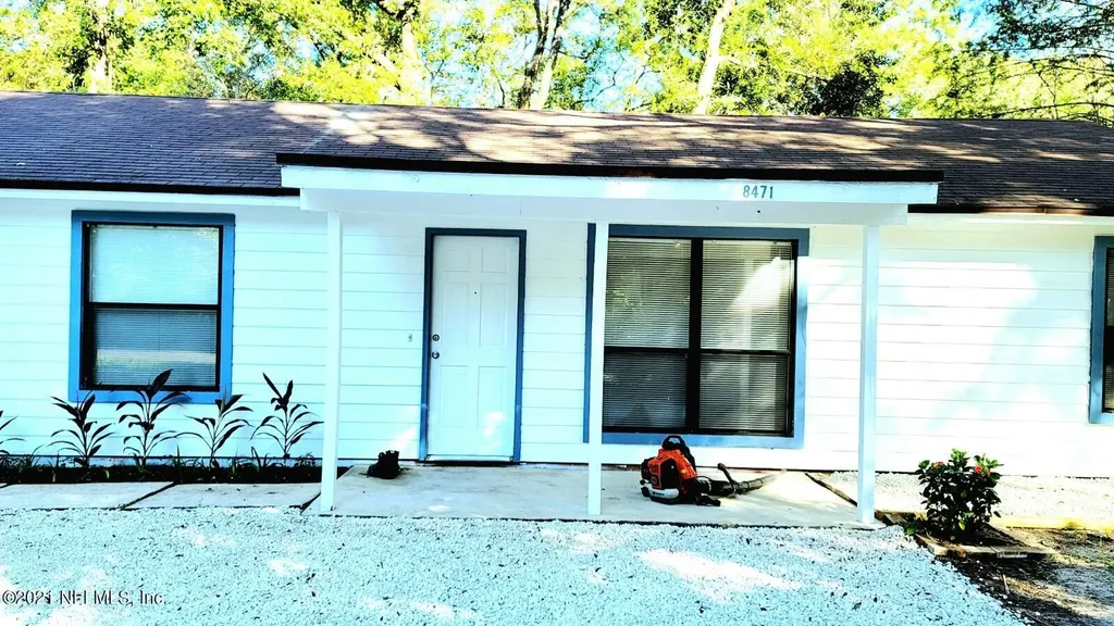 8471 Seville Avenue Jacksonville FL 32244