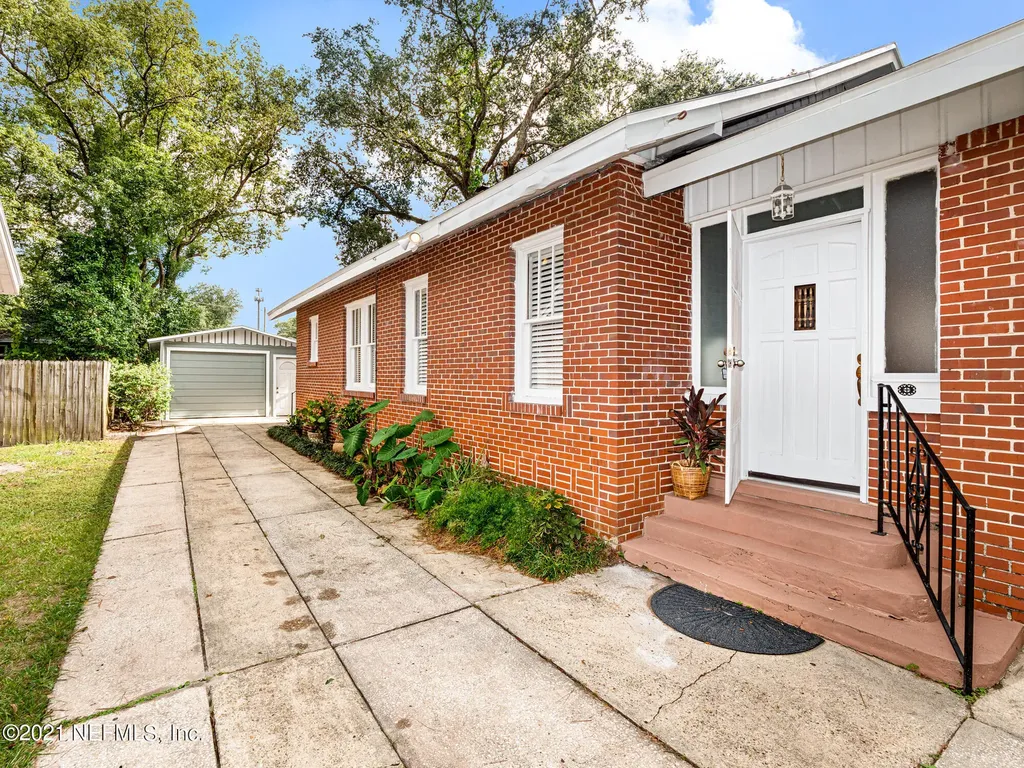 6439 Sapphire Drive Jacksonville FL 32208