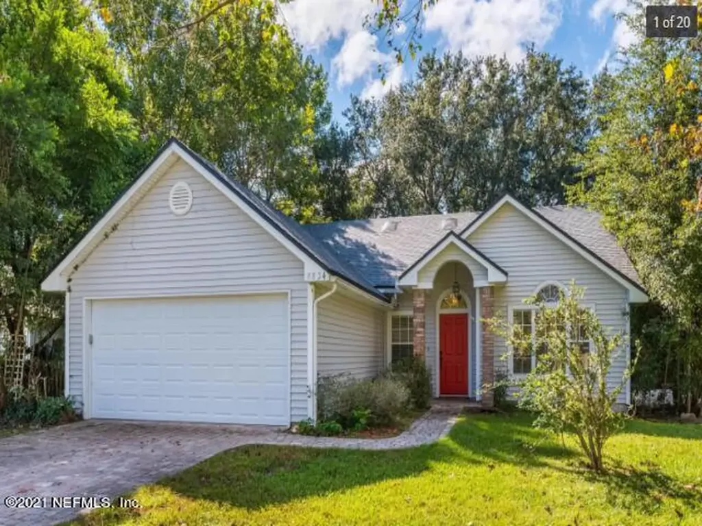 8824 Mountain Lake Drive S Jacksonville FL 32221
