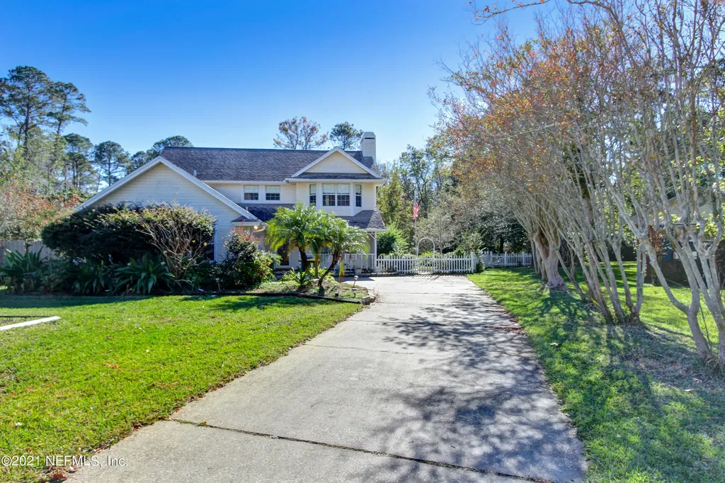 8533 Avebury Court Jacksonville FL 32244