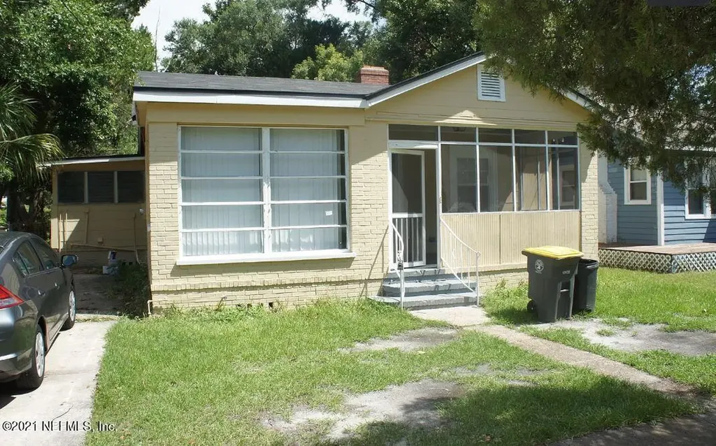437 Demper Drive Jacksonville FL 32208