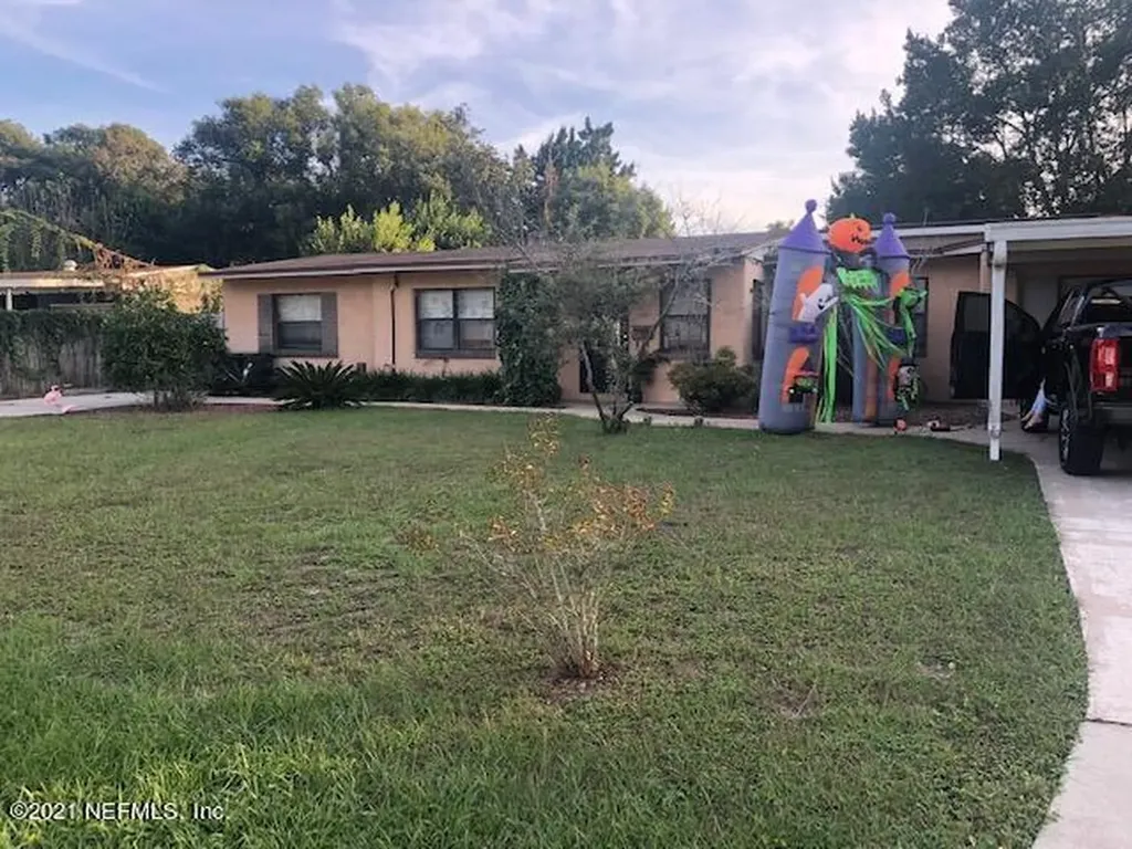 5750 Cedar Forest Drive N Jacksonville FL 32210
