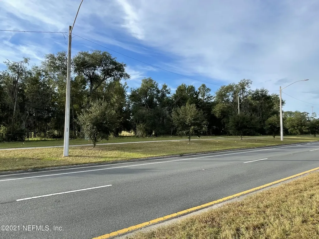 00 Highway 20 Interlachen FL 32148