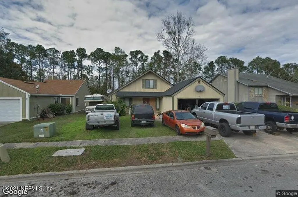 11581 Summer Tree Road N Jacksonville FL 32246