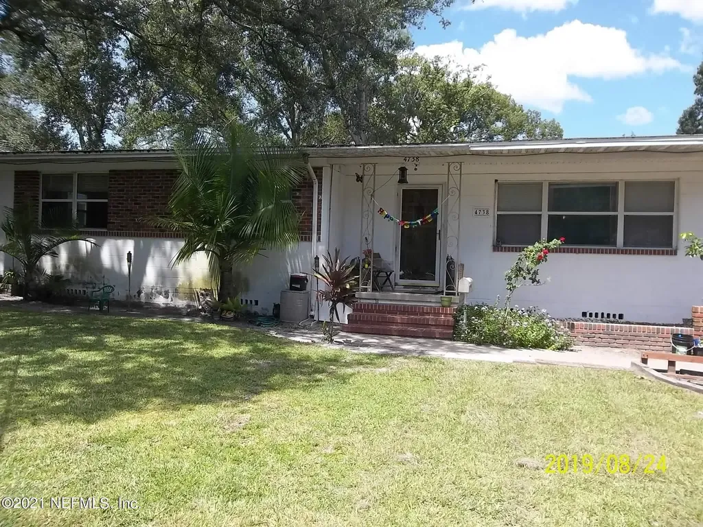 4738 Burgundy Road N Jacksonville FL 32210