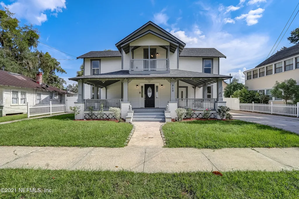 713 Spring Street Green Cove Springs FL 32043