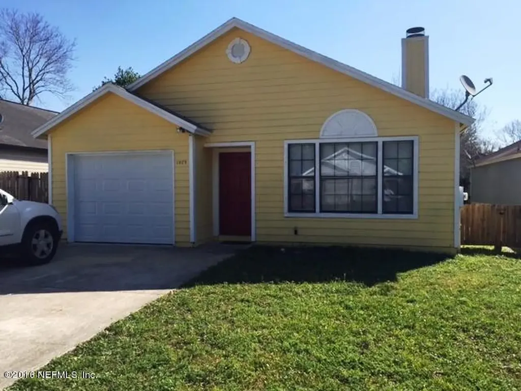 1879 Alberta Court S Middleburg FL 32068